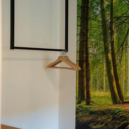 Alpenwohnung In Mit Garten, Bergblick & Parkplatz * לאקס