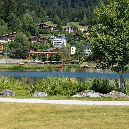 Alpenwohnung In Mit Garten, Bergblick & Parkplatz דירה
